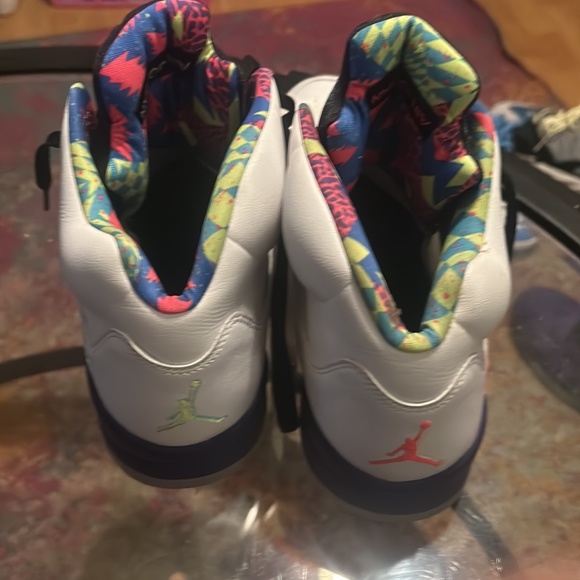 Jordan bell airs main image 5